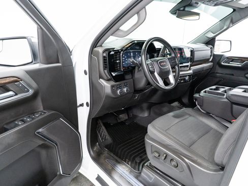 Used 2024 GMC Sierra 1500 SLE w/ X31 Off-Road Package AWD/4WD image 13