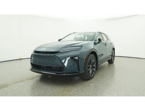 New 2025 Toyota Crown Signia image 39