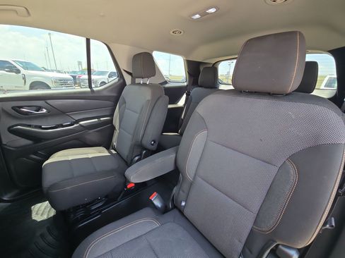 Used 2019 Chevrolet Traverse LT FWD image 25