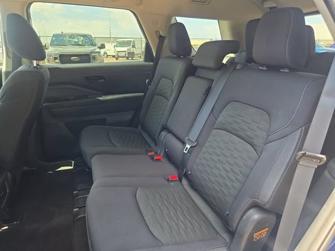 Used 2025 Nissan Pathfinder SV FWD image 14