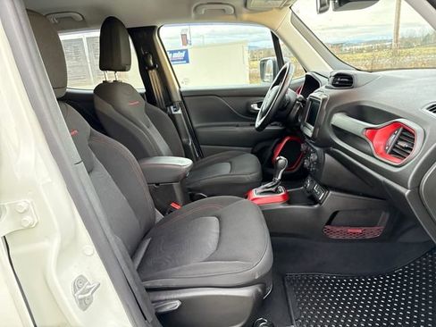 Used 2020 Jeep Renegade Trailhawk w/ Cold Weather Group image 11