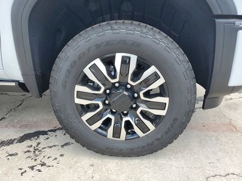 New 2026 GMC Sierra 3500 Denali Ultimate AWD/4WD image 6