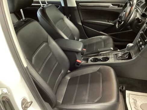 Used 2017 Volkswagen Passat 1.8T SE FWD image 10