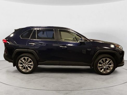 Used 2019 Toyota RAV4 Limited w/ Cold Weather Package AWD/4WD image 6