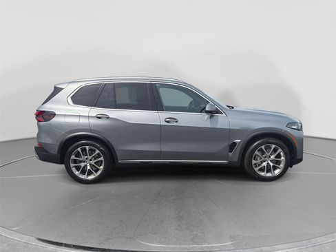 Certified 2024 BMW X5 xDrive40i w/ Parking Assistance Package AWD/4WD image 7