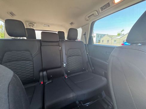 Used 2025 Nissan Pathfinder SV AWD/4WD image 41