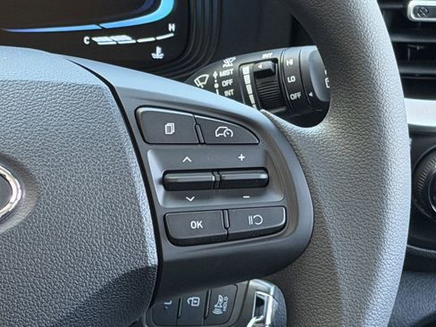 New 2026 Hyundai Venue SE image 14