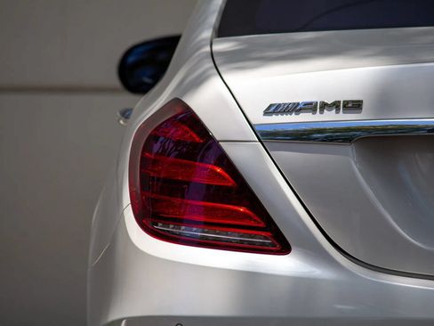 Used 2020 Mercedes-Benz S 63 AMG 4MATIC Sedan w/ Warmth & Comfort Package image 15