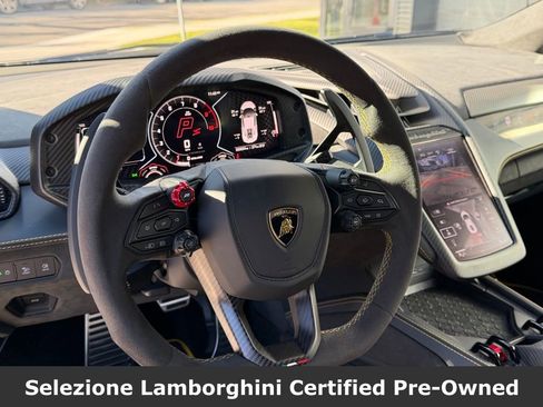 Used 2025 Lamborghini Revuelto AWD/4WD image 29