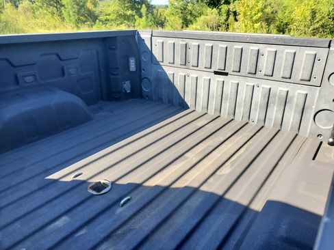 Used 2021 GMC Sierra 1500 SLT w/ SLT Convenience Package image 9