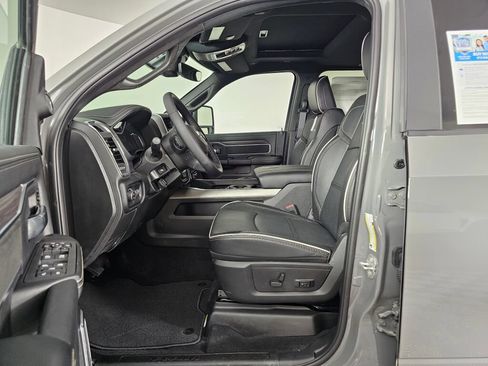 New 2026 RAM 2500 Laramie AWD/4WD image 18