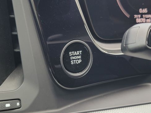 Used 2025 Porsche Cayenne Coupe image 19