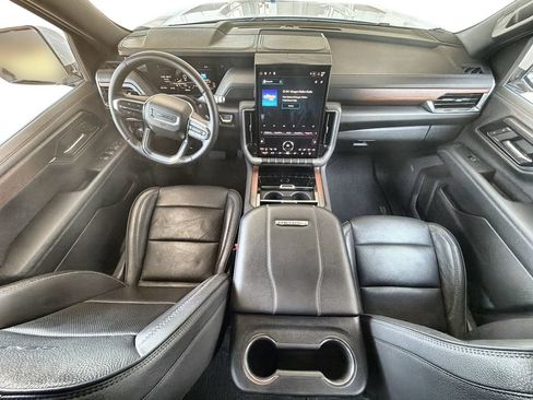 Certified 2025 GMC Yukon XL Denali AWD/4WD image 21