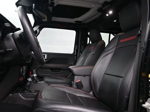 Used 2024 Jeep Gladiator Rubicon w/ Technology Group image 11