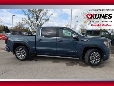 Used 2024 GMC Sierra 1500 Denali AWD/4WD image 6