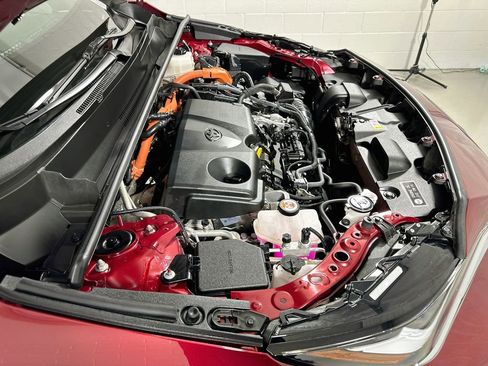 Used 2021 Toyota Venza Limited w/ Advanced Technology Package image 23