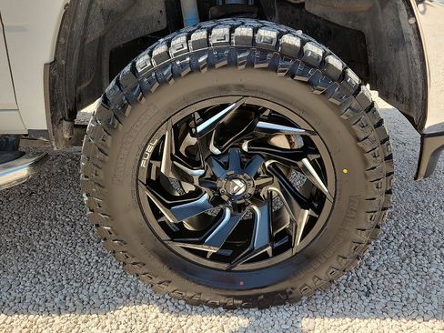 Used 2024 RAM 2500 Big Horn w/ Off Road Package AWD/4WD image 7