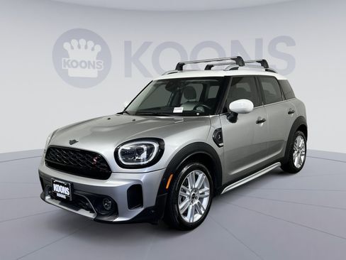 Used 2023 MINI Cooper Countryman S FWD image 1