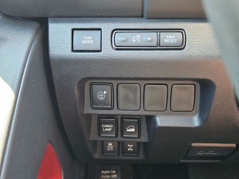 Used 2025 Nissan Frontier PRO-4X AWD/4WD image 22