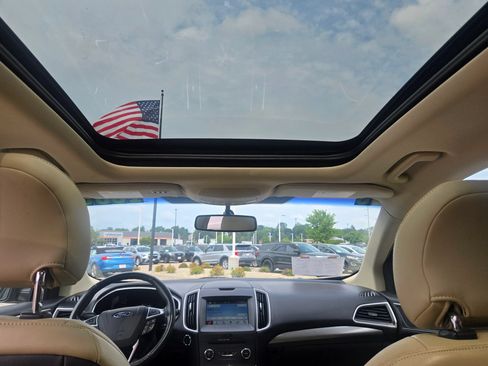 Used 2016 Ford Edge SEL w/ Equipment Group 201A FWD image 12