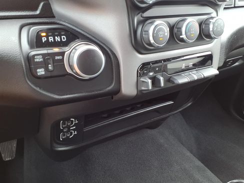 Used 2024 RAM 2500 Big Horn AWD/4WD image 10