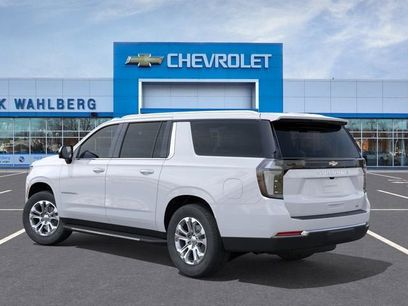 New 2026 Chevrolet Suburban LT w/ Comfort Package