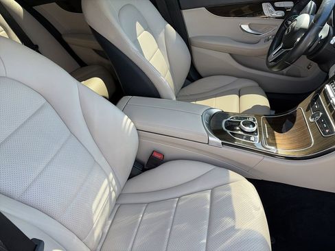 Used 2021 Mercedes-Benz C 300 Sedan image 32