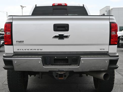 Used 2019 Chevrolet Silverado 2500 LTZ w/ Duramax Plus Package image 14