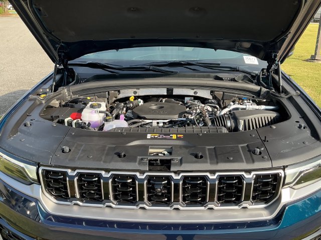 New 2027 Jeep Grand Cherokee Summit w/ MOPAR Finishing Package AWD/4WD image 30