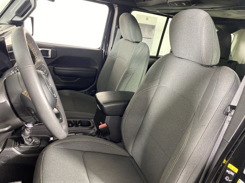 Used 2024 Jeep Wrangler Unlimited Sport AWD/4WD image 16
