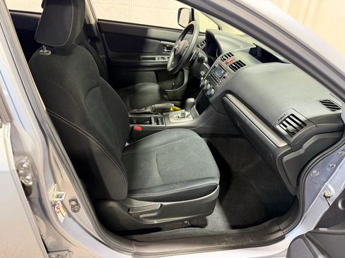 Used 2014 Subaru Crosstrek 2.0i Premium AWD/4WD image 12