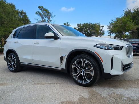 New 2026 BMW X5 xDrive40i w/ Premium Package AWD/4WD image 2
