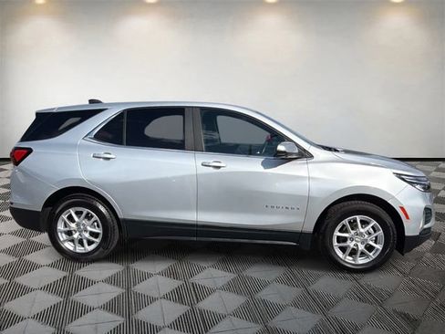 Used 2022 Chevrolet Equinox LT FWD image 4