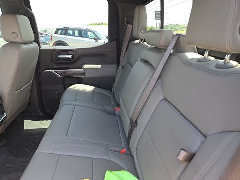 Used 2022 Chevrolet Silverado 1500 LTZ w/ LTZ Premium Package AWD/4WD image 20
