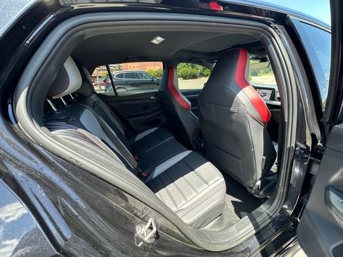 Used 2022 Volkswagen GTI SE FWD image 17