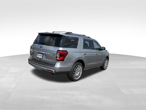 Used 2024 Ford Expedition Limited image 10