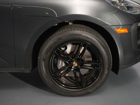 Used 2022 Porsche Macan AWD/4WD image 54
