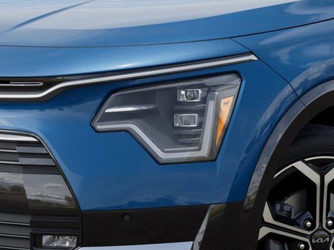 New 2026 Kia Niro SX Touring image 10