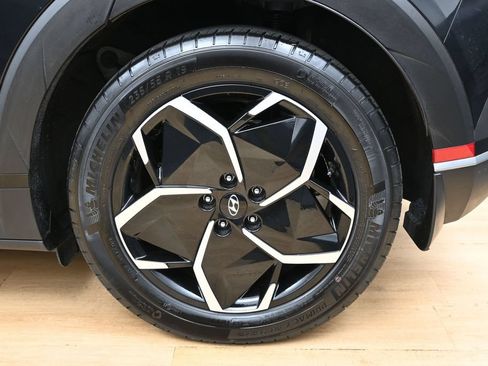 Used 2024 Hyundai Ioniq 5 SE RWD image 9