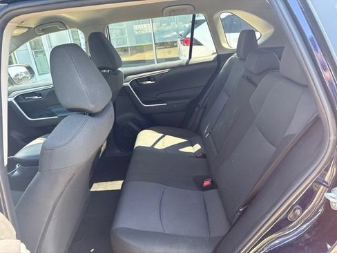 Used 2025 Toyota RAV4 XLE AWD/4WD image 22