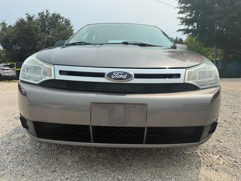 Used 2011 Ford Focus SE FWD image 9