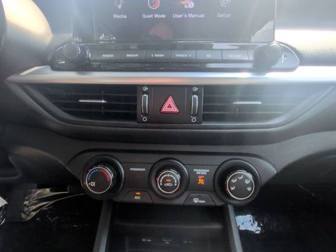 Used 2022 Kia Forte Sedan FWD image 19