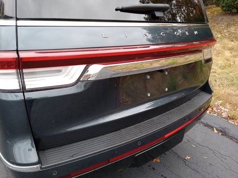 Used 2024 Lincoln Navigator L Reserve image 8