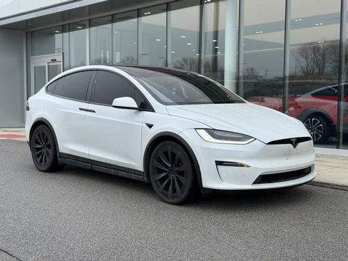Used 2022 Tesla Model X image 1