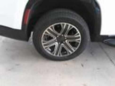 Used 2024 Jeep Wagoneer Series II w/ Flexible Seating Group image 6