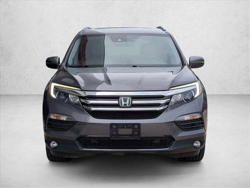 Used 2017 Honda Pilot Elite image 6
