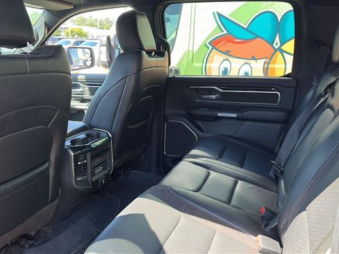 Used 2019 RAM 1500 Laramie AWD/4WD image 7