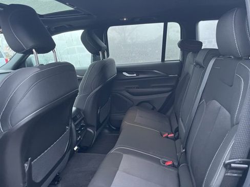 New 2026 Jeep Grand Cherokee Laredo image 13