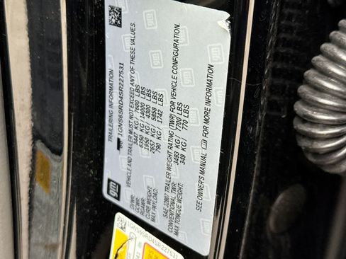 Used 2025 Chevrolet Tahoe Premier AWD/4WD image 43