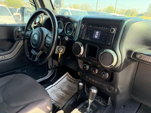 Used 2013 Jeep Wrangler Unlimited Sport w/ Connectivity Group AWD/4WD image 14